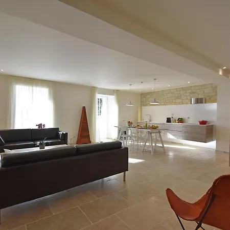 דירה Apartment In Villeseque With Pool And Garden, Cleaning Included *